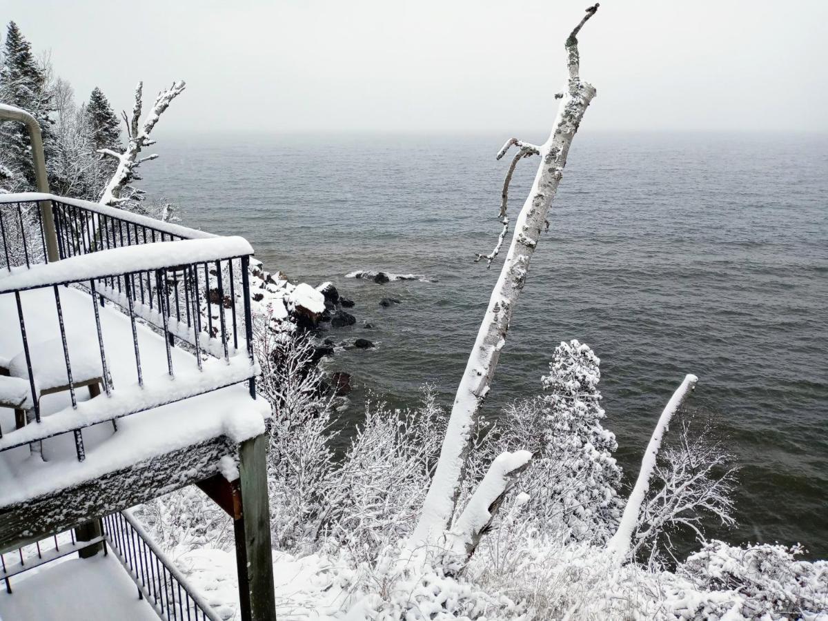 Cliff Dweller On Lake Superior 토프테 외부 사진