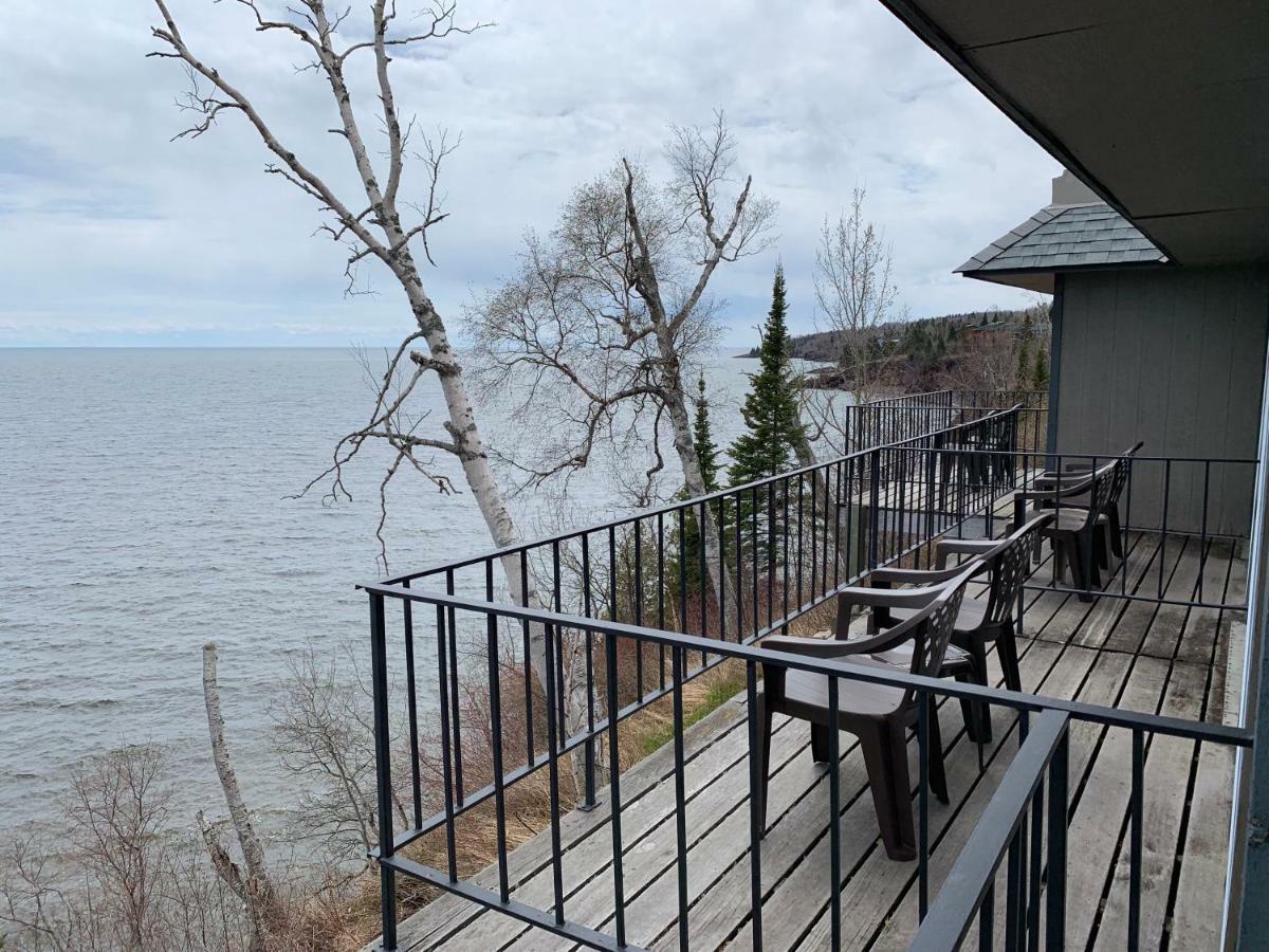 Cliff Dweller On Lake Superior 토프테 외부 사진