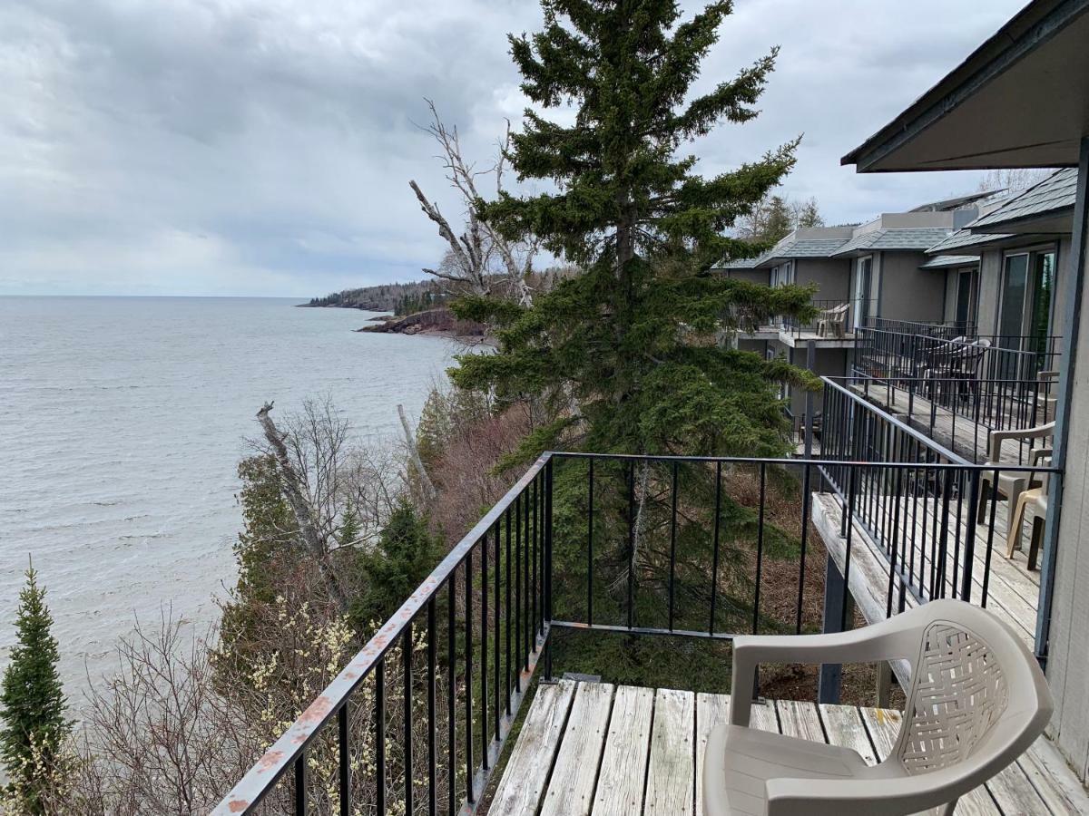 Cliff Dweller On Lake Superior 토프테 외부 사진