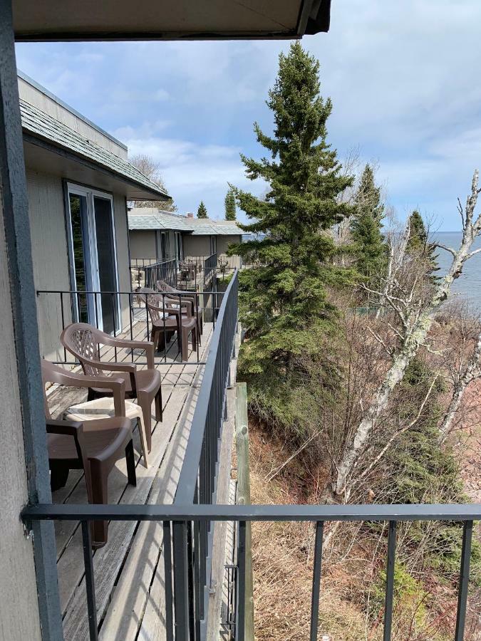 Cliff Dweller On Lake Superior 토프테 외부 사진